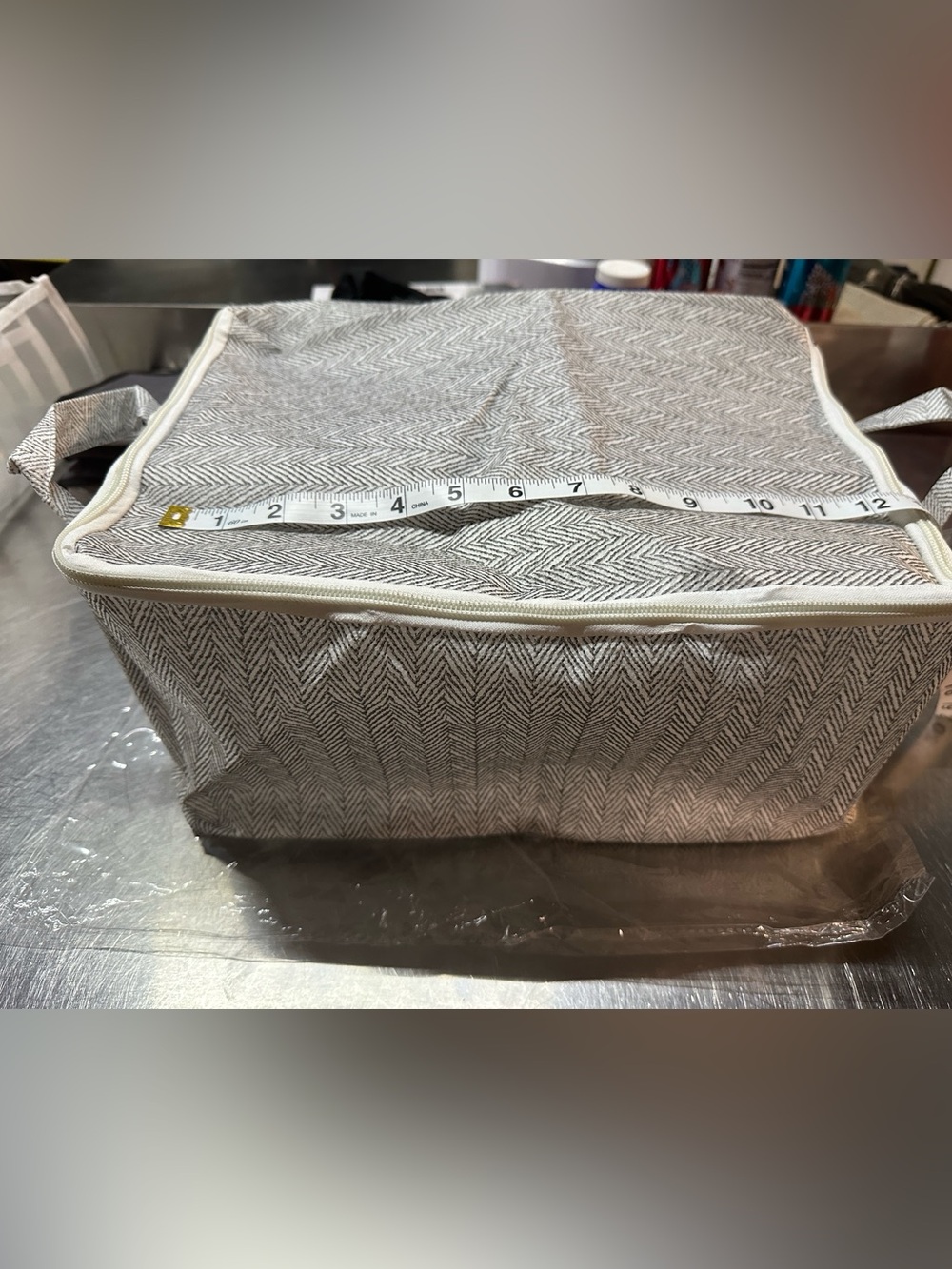 STORAGE Neutral Herringbone Zip Tote Bags.